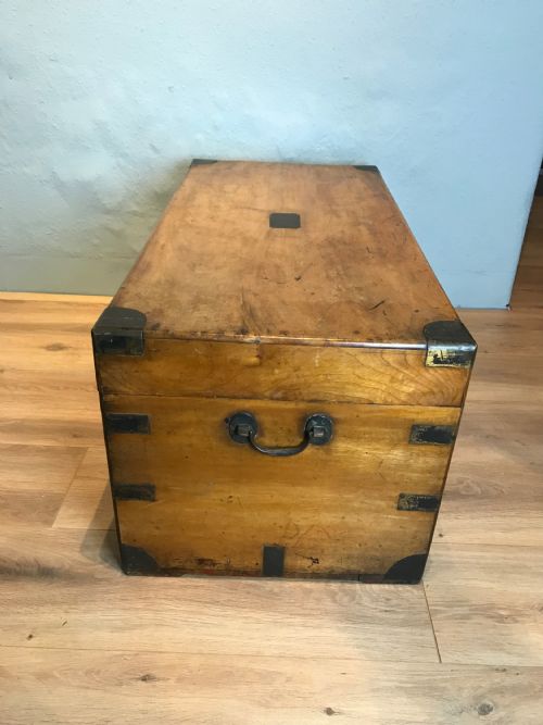 19TH CENTURY CAMPHOR CHEST - ADDITIONAL PHOTO 4