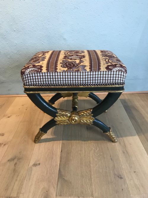 FRENCH PAINTED AND PARCEL GILT X FRAME STOOL - ADDITIONAL PHOTO 1