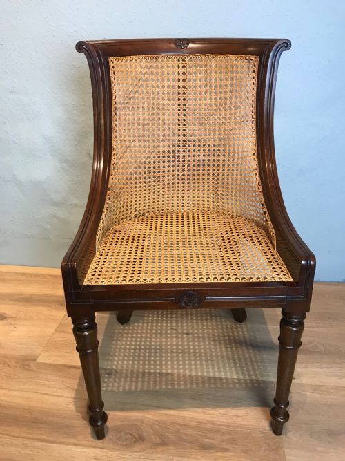 19TH CENTURY REGENCY MAHOGANY BERGERE CHAIR - ADDITIONAL PHOTO 3