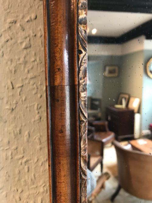 WALNUT QUEEN ANNE STYLE WALL MIRROR CIRCA 1920 - ADDITIONAL PHOTO 5