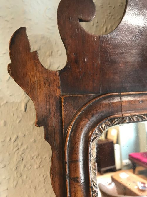 WALNUT QUEEN ANNE STYLE WALL MIRROR CIRCA 1920 - ADDITIONAL PHOTO 6
