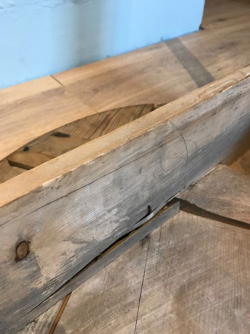 ANTIQUE 19TH CENTURY PINE CRICKET TABLE - ADDITIONAL PHOTO 12