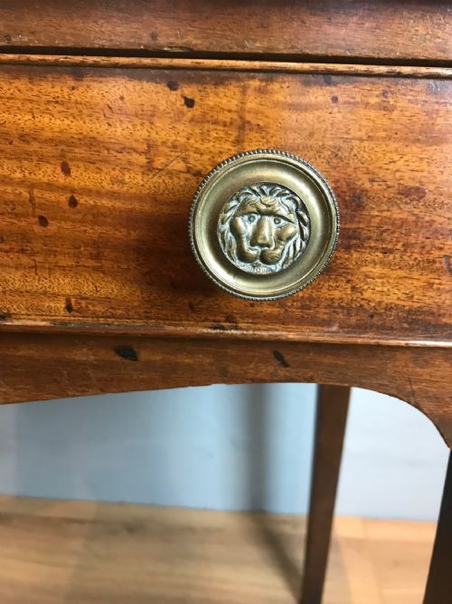 ANTIQUE MAHOGANY SIDE TABLE - ADDITIONAL PHOTO 6
