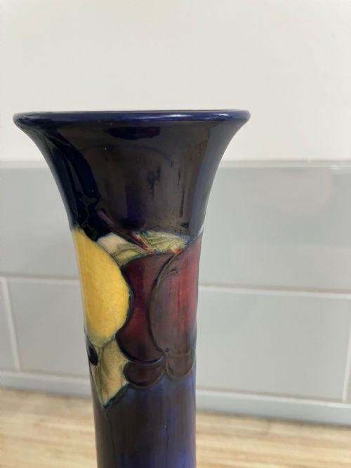 WILLIAM MOORCROFT LARGE SIGNED VASE DECORATED IN THE WISTERIA DESIGN - ADDITIONAL PHOTO 9