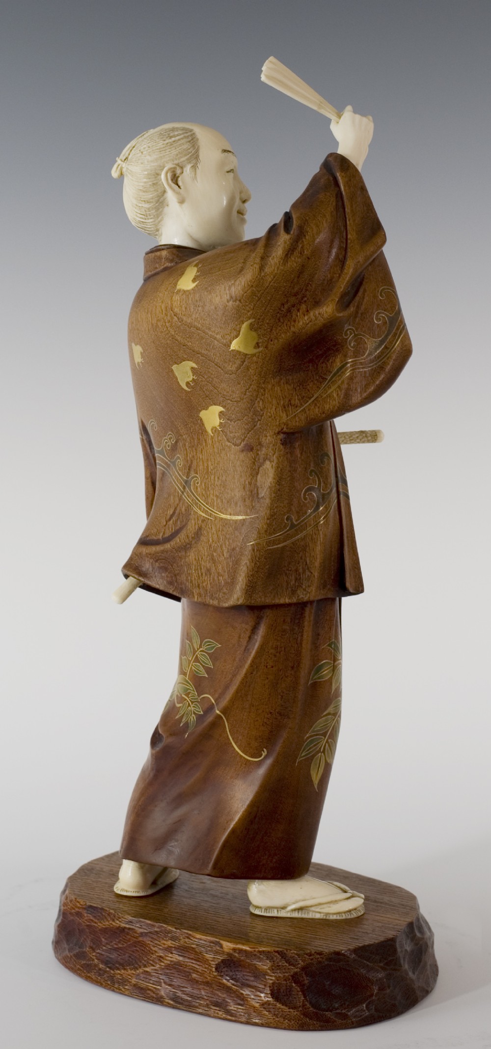 FINE JAPANESE GOLD LACQUERED BOXWOOD AND IVORY SAMURAI View VII