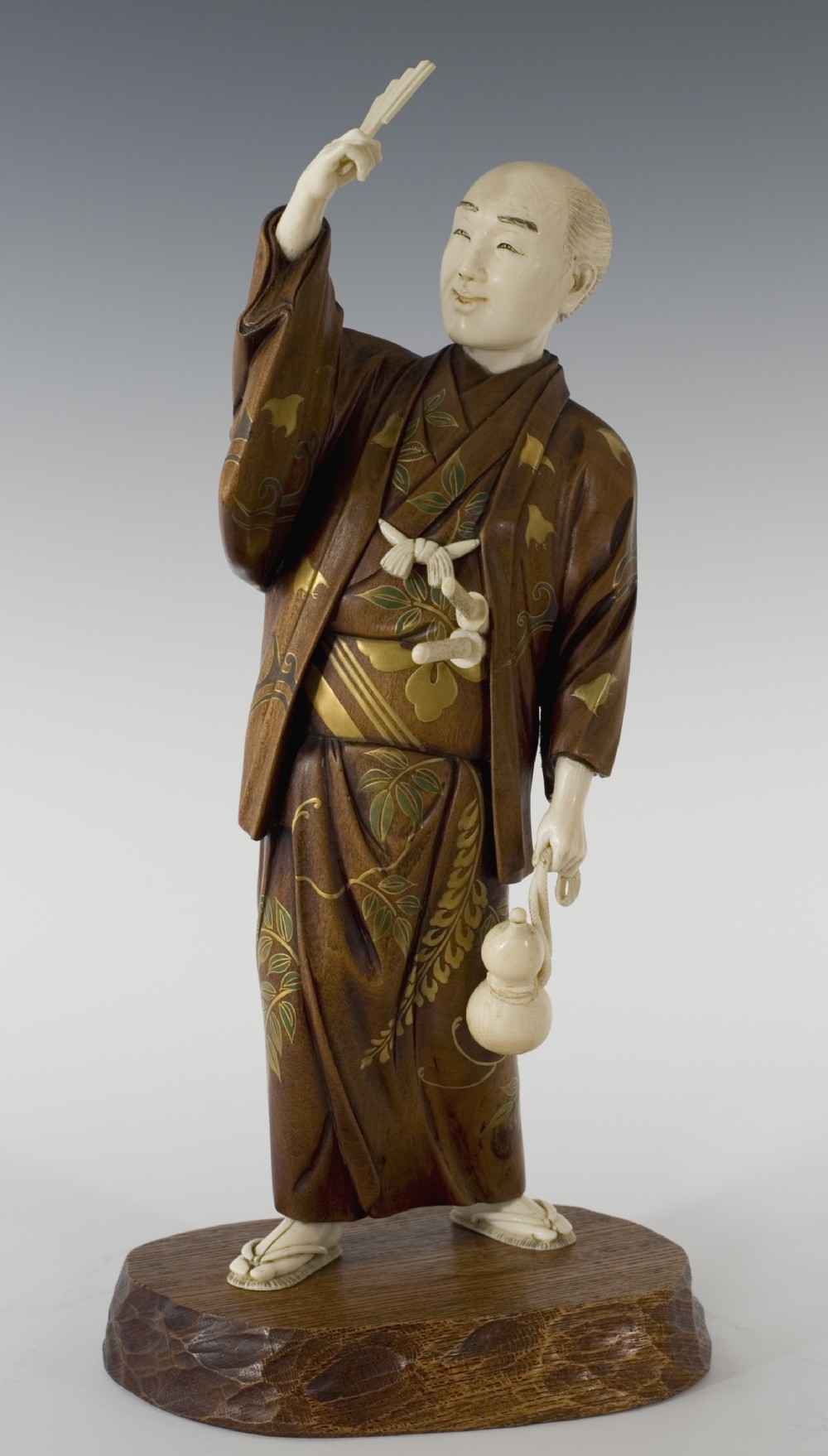 FINE JAPANESE GOLD LACQUERED BOXWOOD AND IVORY SAMURAI View VIII