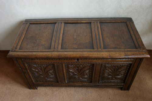 GOOD 17TH CENTURY OAK COFFER WITH EXCELLENT PATINA - ADDITIONAL PHOTO 7