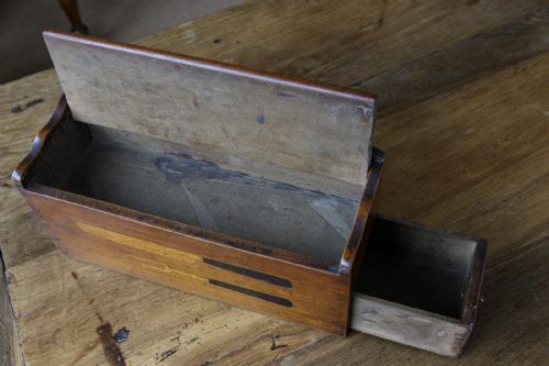 UNUSUAL FRUITWOOD CUTLERY BOX WITH BEAUTIFUL INLAID DESIGN - ADDITIONAL PHOTO 4