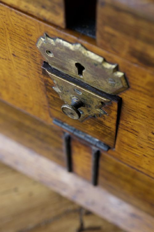 OAK GENTLEMANS CIGAR BOX WITH VARIOUS COMPARTMENTS - ADDITIONAL PHOTO 7