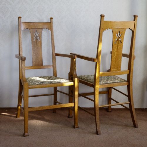 pair of light oak arts crafts chairs in excellent condition - CATEGORY: ANTIQUE CHAIRS - DATED 1900