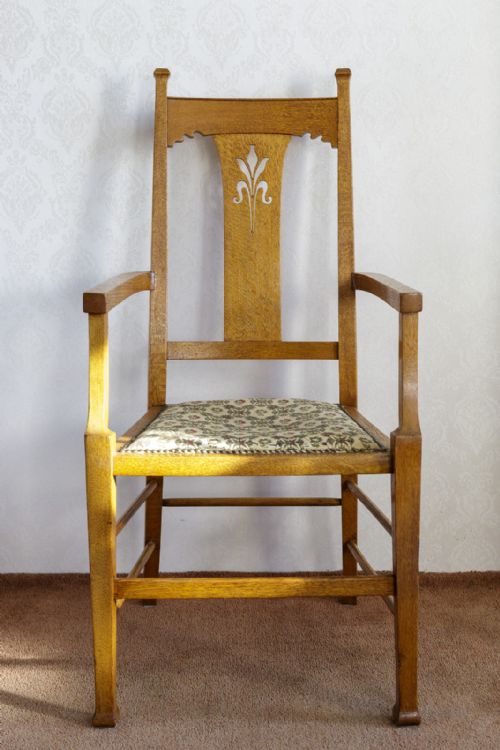 PAIR OF LIGHT OAK ARTS CRAFTS CHAIRS IN EXCELLENT CONDITION - ADDITIONAL PHOTO 8