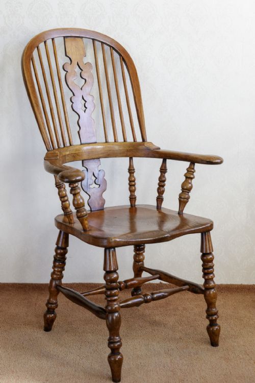 EARLY 19TH CENTURY 'YORKSHIRE BROAD ARM' WINDSOR CHAIR IN ASH - ADDITIONAL PHOTO 3