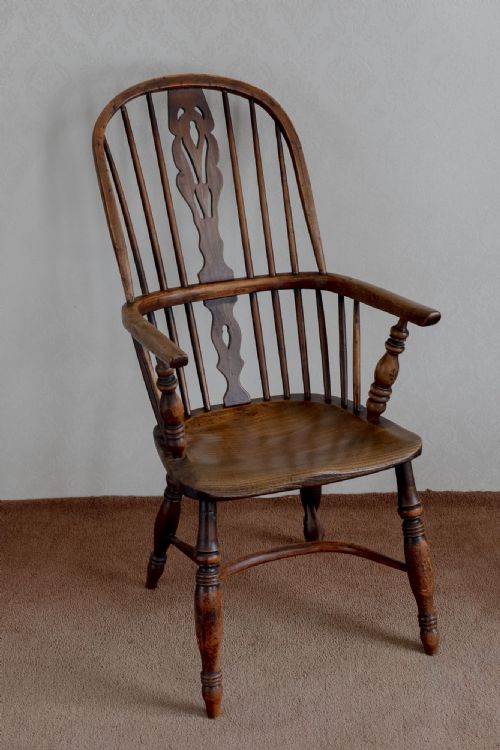 early 19th century hoopback windsor chair - CATEGORY: ANTIQUE CHAIRS - DATED 19TH CENTURY
