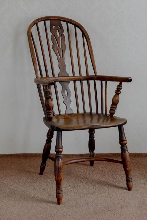 EARLY 19TH CENTURY HOOPBACK WINDSOR CHAIR - ADDITIONAL PHOTO 1