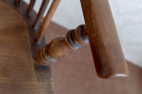 EARLY 19TH CENTURY HOOPBACK WINDSOR CHAIR - ADDITIONAL PHOTO 3
