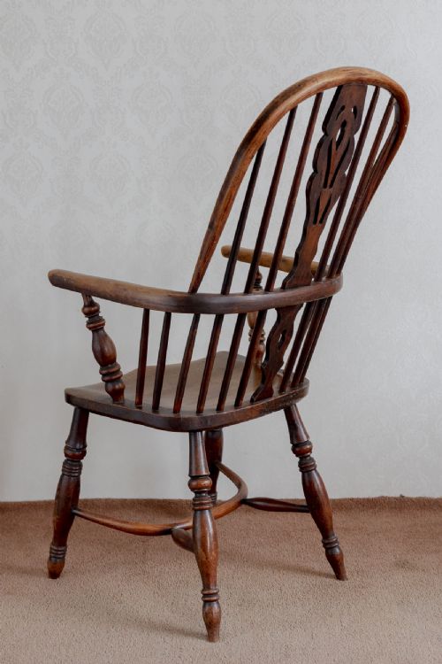 EARLY 19TH CENTURY HOOPBACK WINDSOR CHAIR - ADDITIONAL PHOTO 4