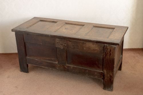 GOOD LATE 17TH OR EARLY 18TH CENTURY COFFER - ADDITIONAL PHOTO 8