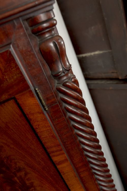 ANTIQUE MAHOGANY LONG CASE CLOCK WITH EIGHT DAY MOVEMENT - ADDITIONAL PHOTO 3