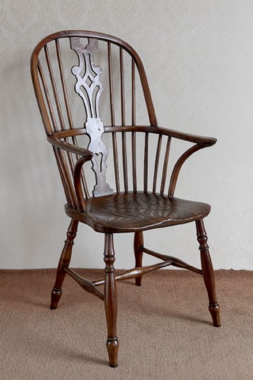 early 19th century high backed windsor chair - CATEGORY: ANTIQUE CHAIRS - DATED 19TH CENTURY