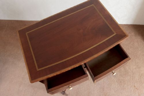 BEAUTIFULLY MADE MAHOGANY WORK OR SIDE TABLE - ADDITIONAL PHOTO 4