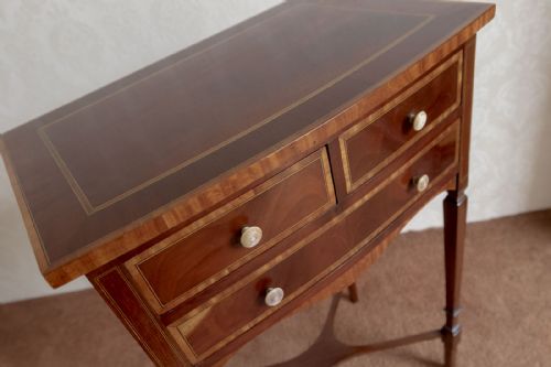 BEAUTIFULLY MADE MAHOGANY WORK OR SIDE TABLE - ADDITIONAL PHOTO 5