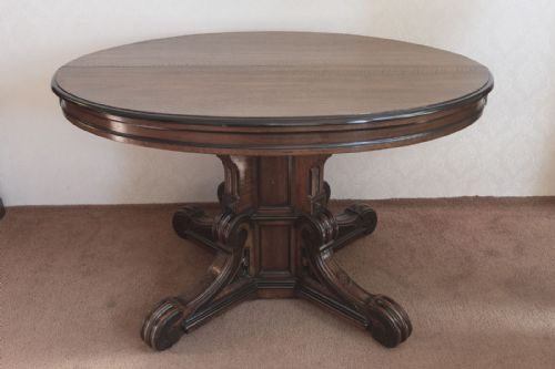 walnut extending dining table with four extra leaves - CATEGORY: ANTIQUE TABLES - DATED 19TH CENTURY