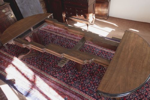 WALNUT EXTENDING DINING TABLE WITH FOUR EXTRA LEAVES - ADDITIONAL PHOTO 5