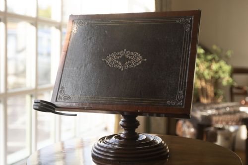 georgian mahogany portable lectern - CATEGORY: ANTIQUE MISCELLANEOUS - DATED 19TH CENTURY