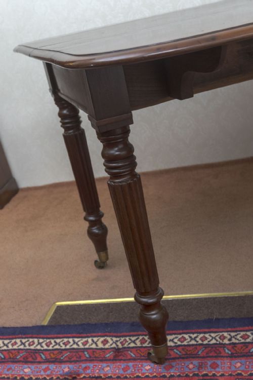 VERSATILE DINING TABLE - ADDITIONAL PHOTO 5