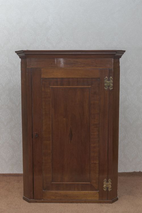 18th century mahogany corner cupboard - CATEGORY: ANTIQUE CUPBOARDS - DATED 18TH CENTURY