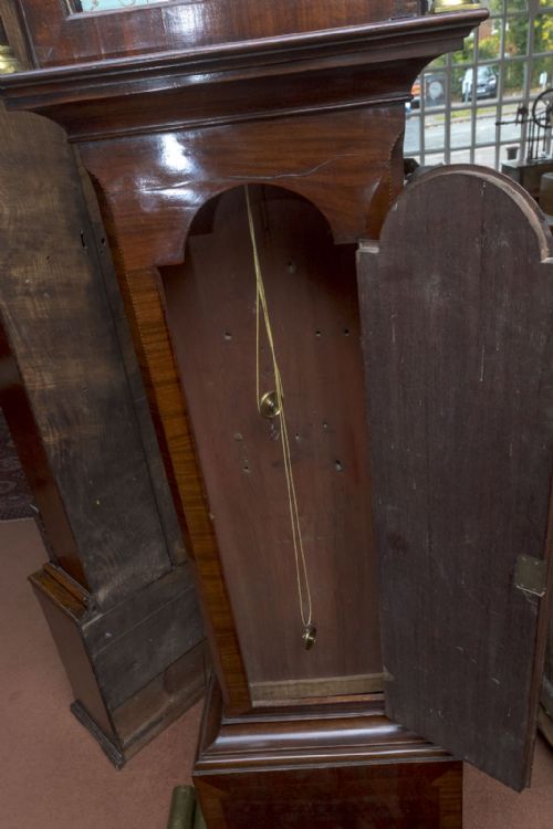 EIGHT DAY MAHOGANY CLOCK WITH SECOND HAND - ADDITIONAL PHOTO 4