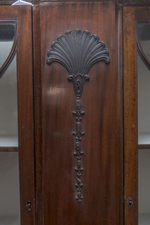 19TH CENTURY MAHOGANY CHINA CABINET - ADDITIONAL PHOTO 5