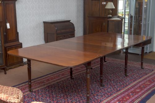 rare george iii mahogany extending dining table - CATEGORY: ANTIQUE TABLES - DATED 19TH CENTURY