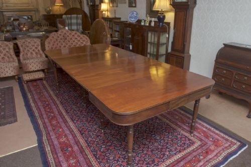 RARE GEORGE III MAHOGANY EXTENDING DINING TABLE - ADDITIONAL PHOTO 1