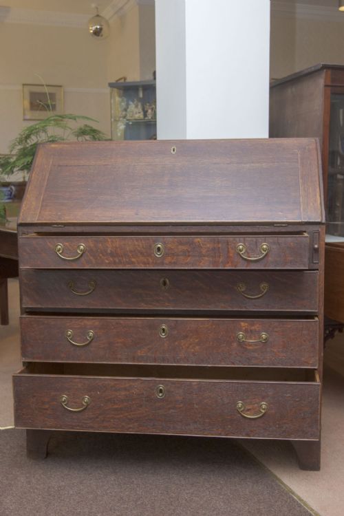 GEORGIAN OAK BUREAU OF SMALL SIZE - ADDITIONAL PHOTO 2