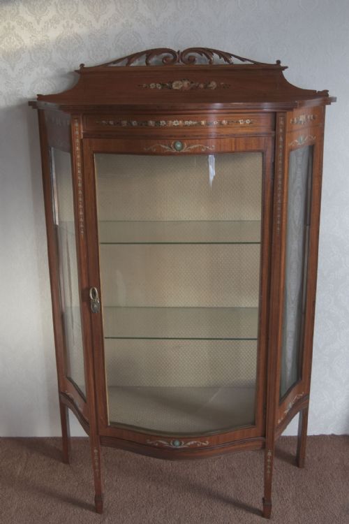 VERY PRETTY VICTORIAN SHAPED CHINA CABINET - ADDITIONAL PHOTO 1