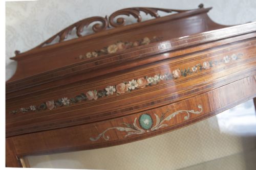 VERY PRETTY VICTORIAN SHAPED CHINA CABINET - ADDITIONAL PHOTO 2