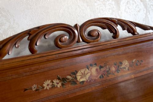 VERY PRETTY VICTORIAN SHAPED CHINA CABINET - ADDITIONAL PHOTO 4
