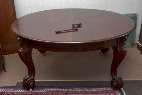 maginificent solid mahogany extending dining table - CATEGORY: ANTIQUE TABLES - DATED 19TH CENTURY