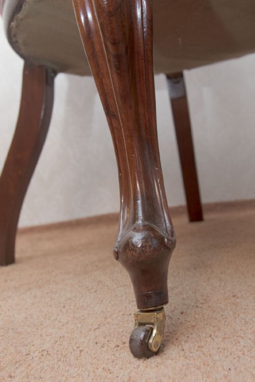 A VERY PRETTY SET OF EIGHT VICTORIAN DINING CHAIRS OF THE FINEST QUALITY - ADDITIONAL PHOTO 3
