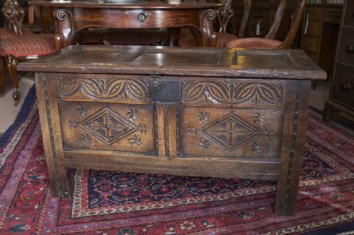 GOOD SMALL THREE PANEL OAK COFFER - ADDITIONAL PHOTO 1
