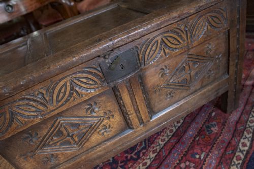 GOOD SMALL THREE PANEL OAK COFFER - ADDITIONAL PHOTO 3