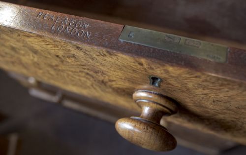 EXCEPTIONAL VICTORIAN DRESSING CHEST - ADDITIONAL PHOTO 3