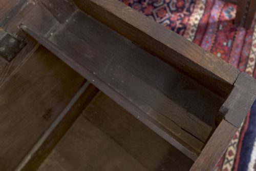 17TH CENTURY OAK COFFER - ADDITIONAL PHOTO 8
