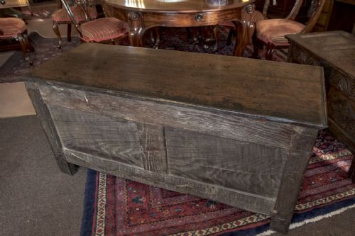 17TH CENTURY OAK COFFER - ADDITIONAL PHOTO 12