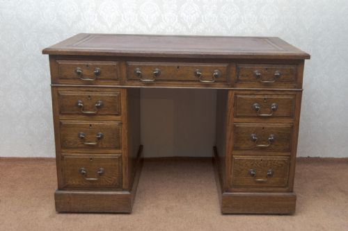victorian oak twin pedestal kneehole desk - CATEGORY: ANTIQUE DESKS - DATED 19TH CENTURY