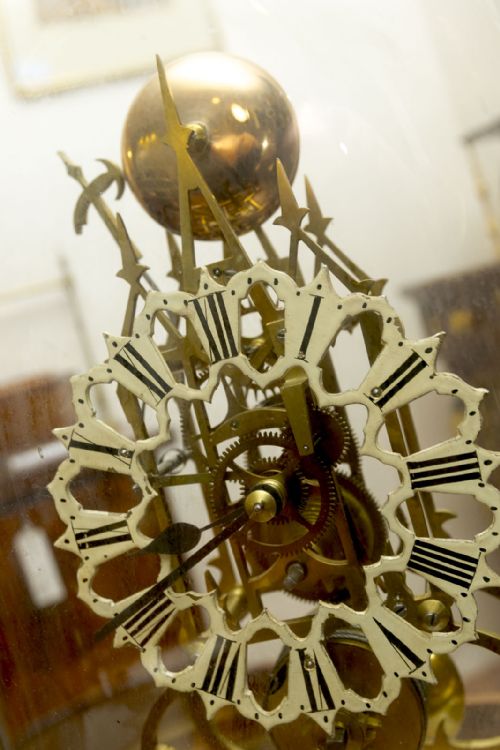 VICTORIAN BRASS SKELETON CLOCK - ADDITIONAL PHOTO 1