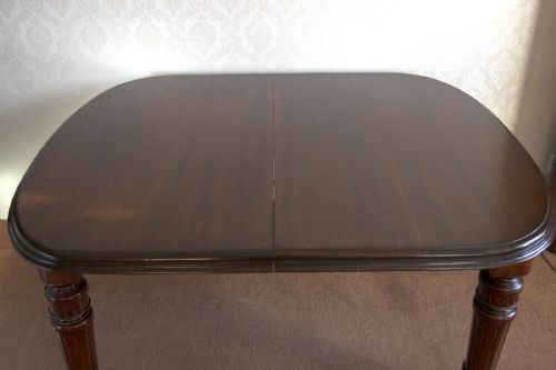 good victorian solid mahogany extending dining table - CATEGORY: ANTIQUE TABLES - DATED 19TH CENTURY