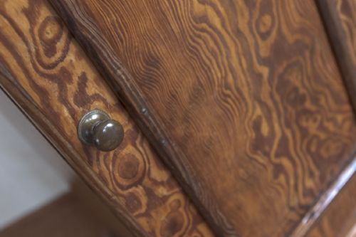 UNUSUAL VICTORIAN POT CUPBOARD - ADDITIONAL PHOTO 2
