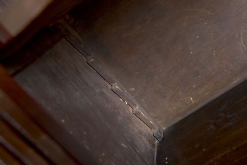 A FINE EXAMPLE OF A GOOD VICTORIAN OPEN BOOKCASE - ADDITIONAL PHOTO 4